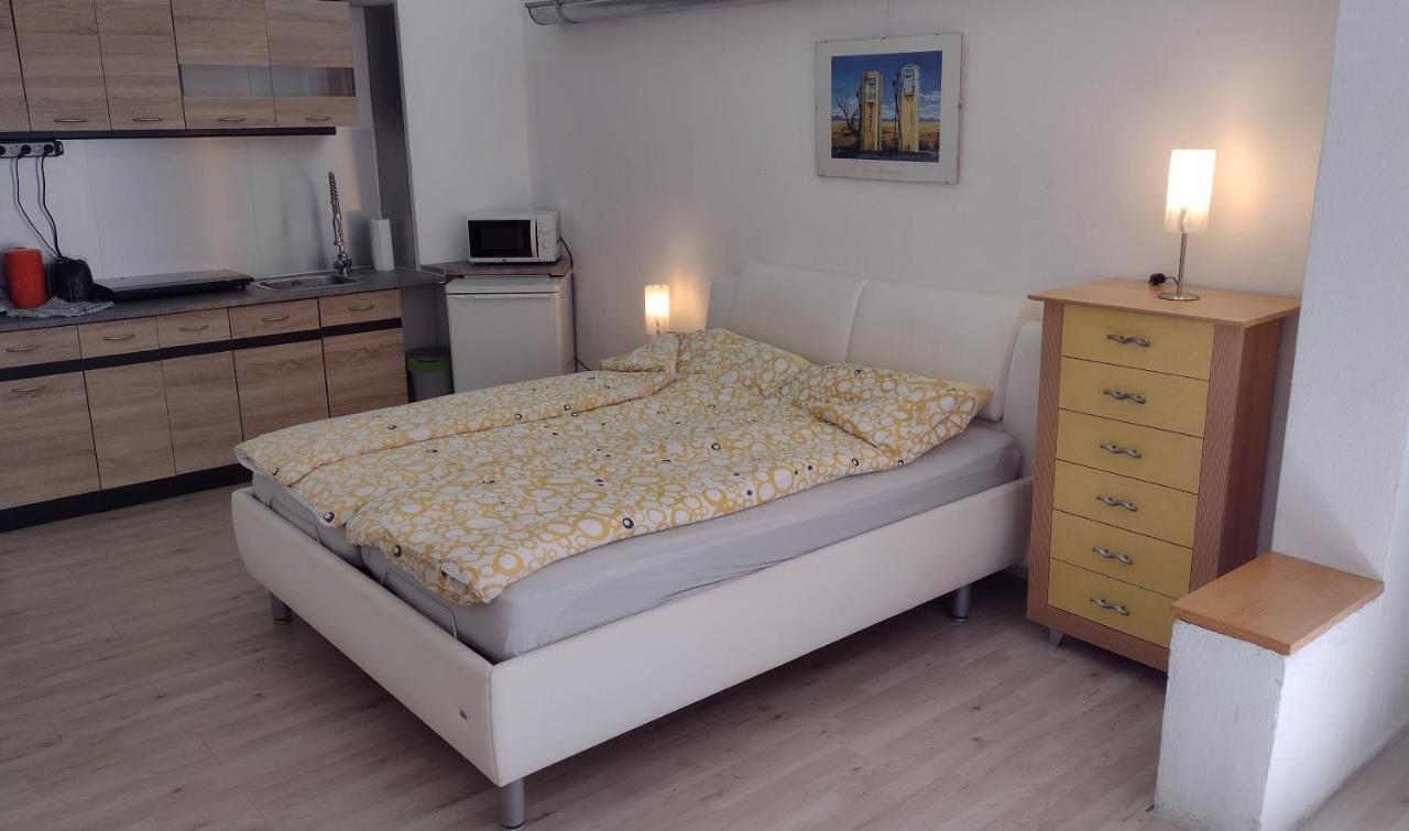 Kleines Gemuetliches Apartment In Zentraler Lage Приен ам Химзее Екстериор снимка