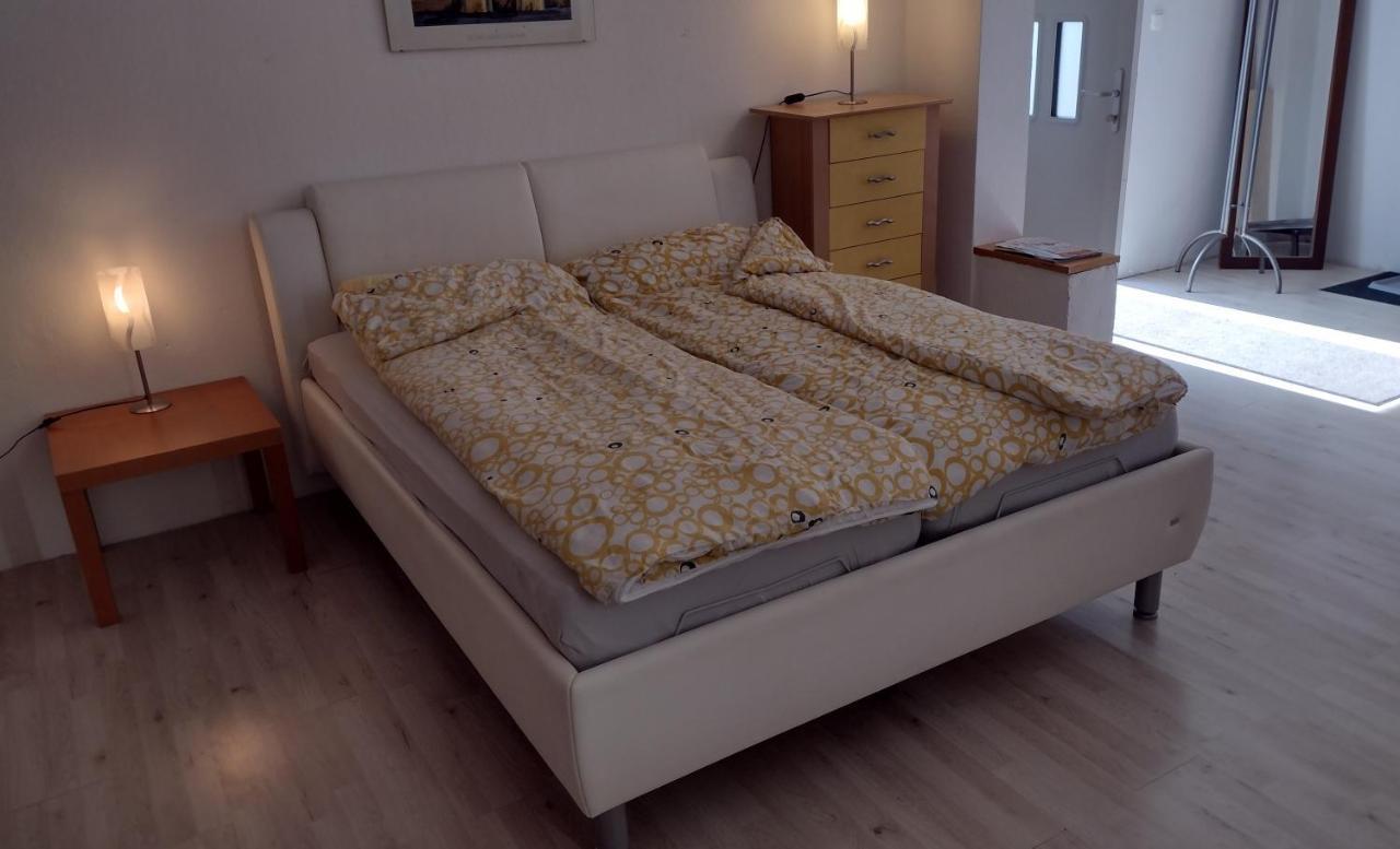 Kleines Gemuetliches Apartment In Zentraler Lage Приен ам Химзее Екстериор снимка